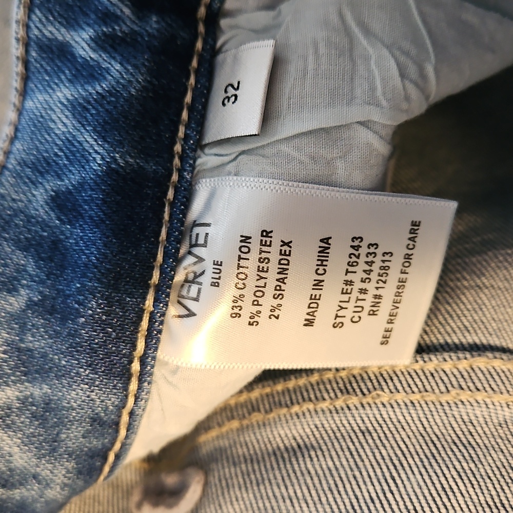 NWT Vici Forver Legendary Mid Rise Flare Women's Jeans - Picture 14 of 16